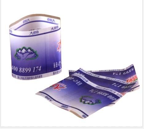 Beyaz BOPP/PE/PP/PVC/PET'li aromalı etiket için su geçirmez küçülme kağıt etiketleri